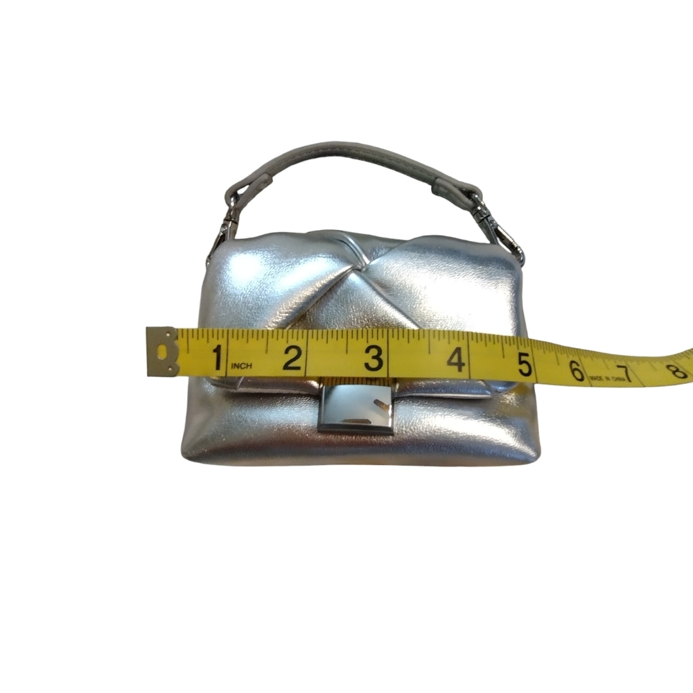 EUC A New Day Small Elegant Silver Handbag Megnet Closure - Picture 4 of 6